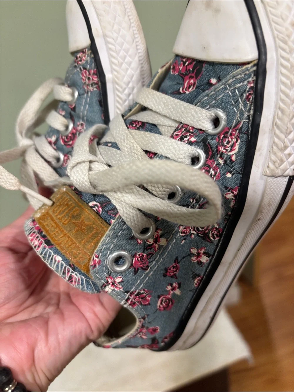 Converse Kids Low Top Sneakers in Blue with Pink Rose Print